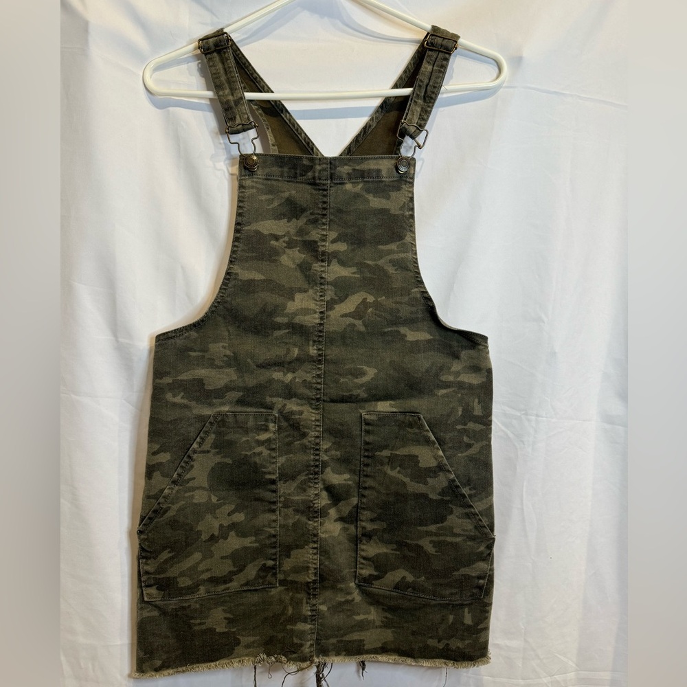 Juniors Vanilla Sky Camo Skirtall - Size Small